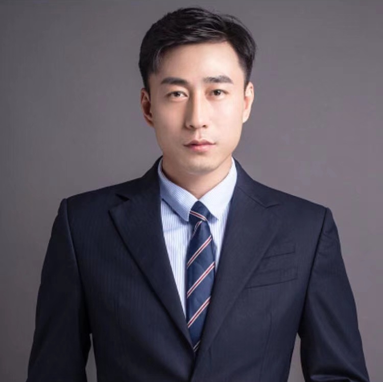 冉云华 艺术总监 & 首席设计师